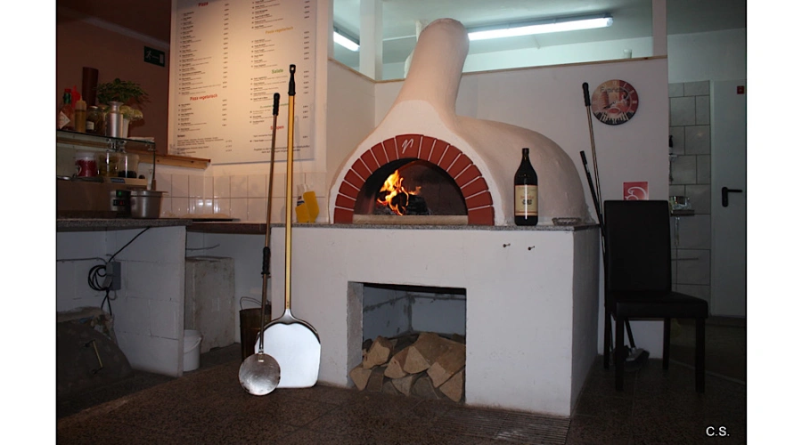 Pizzeria